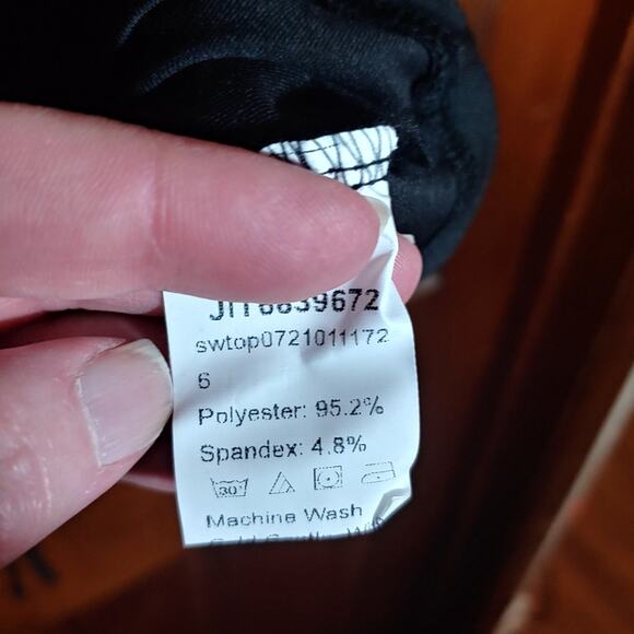 SHEIN Curve Womens Plus 1X black crop top - Picture 4 of 5